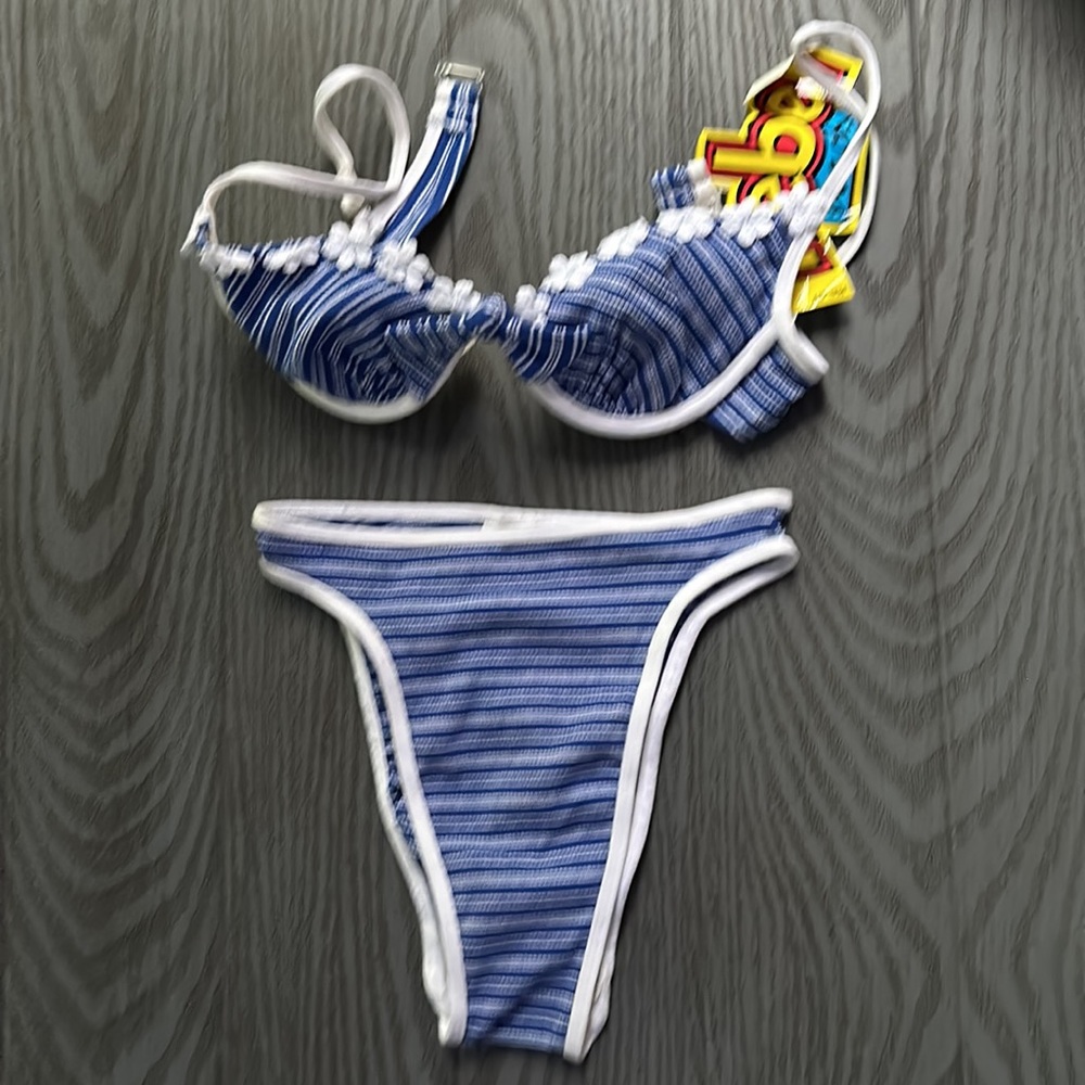 Vintage  swim  - NWT 🌴🌴🌴